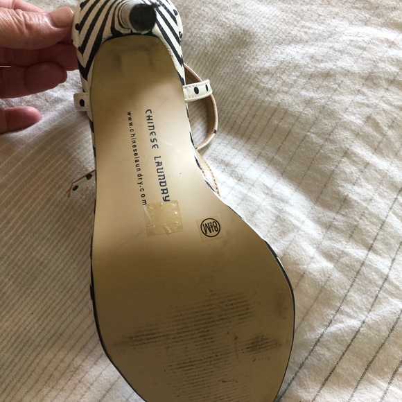 Chinese Laundry multi-patterned heels - Picture 4 of 4